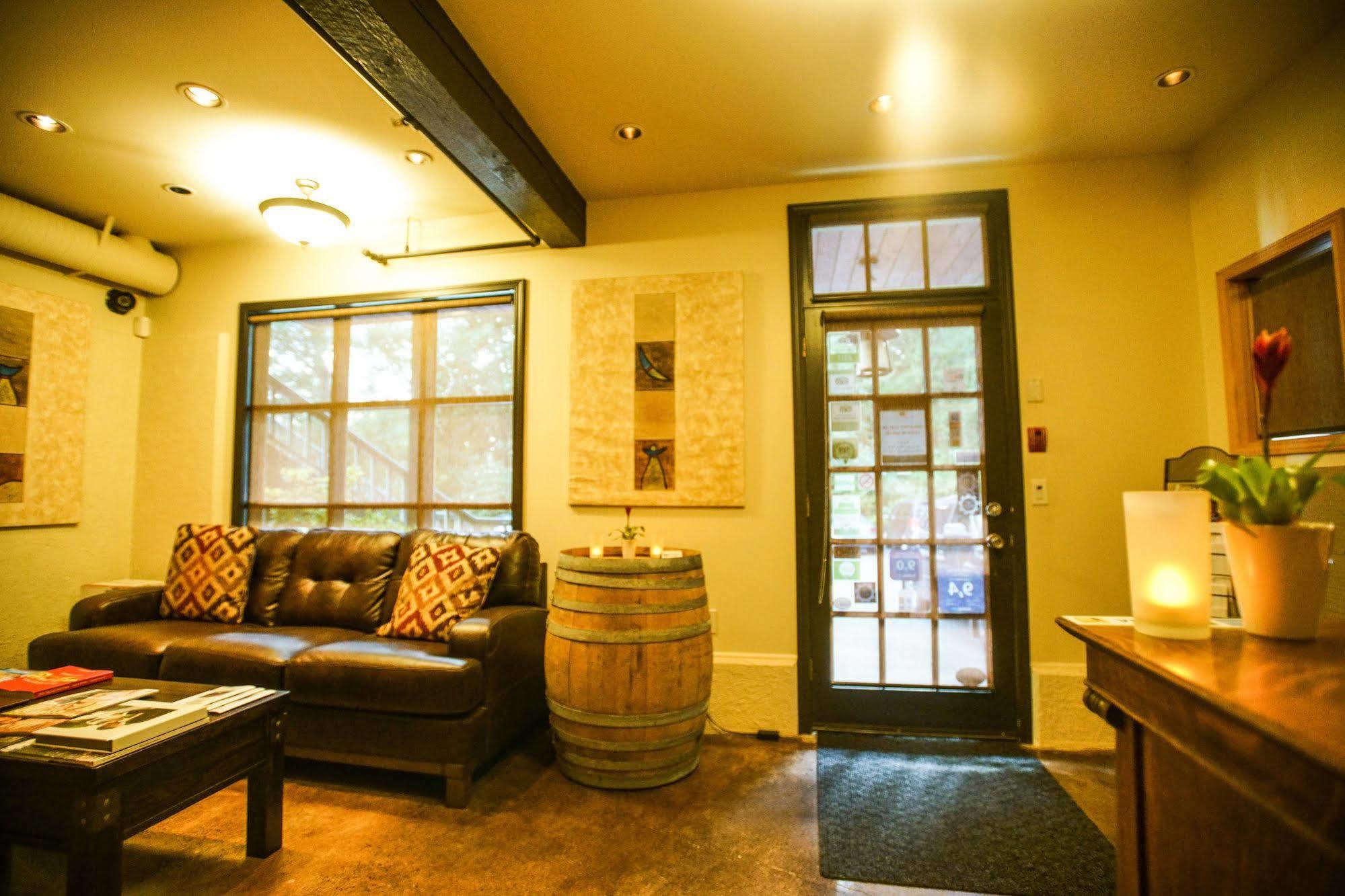 Bonniebrook Lodge Гибсонс Экстерьер фото